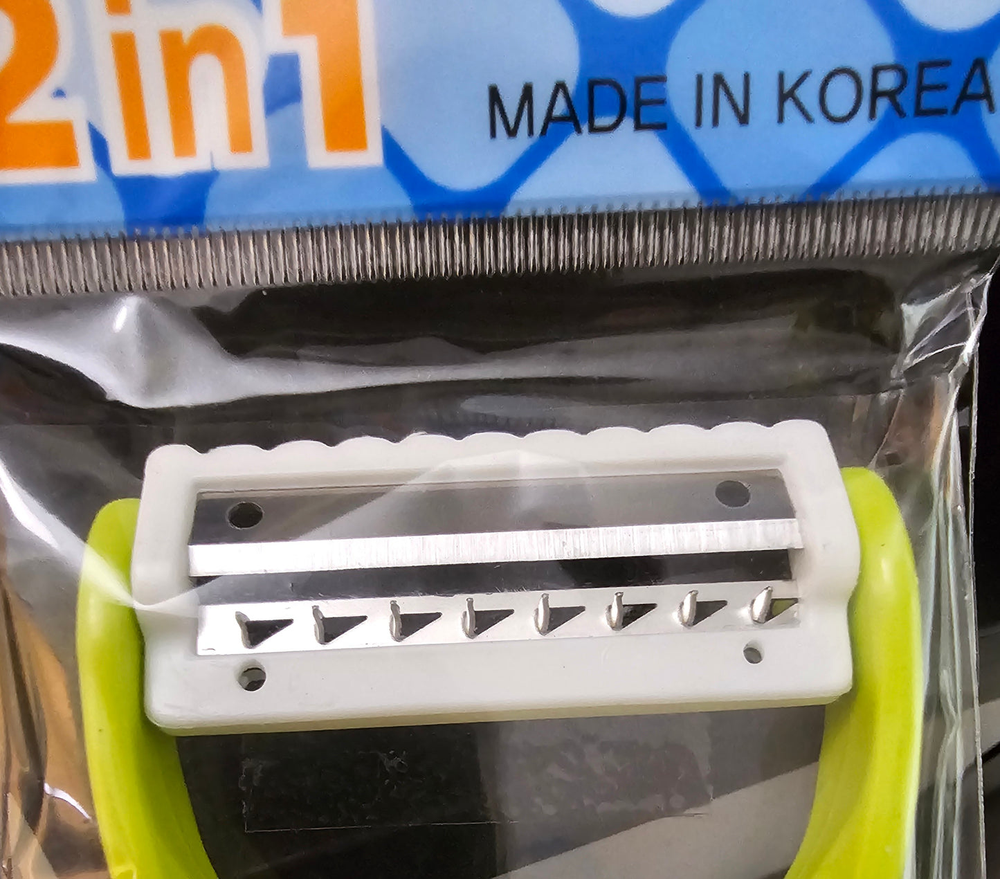 2-in-1 Vegetable Peeler and Julienne Slicer - Made in Korea